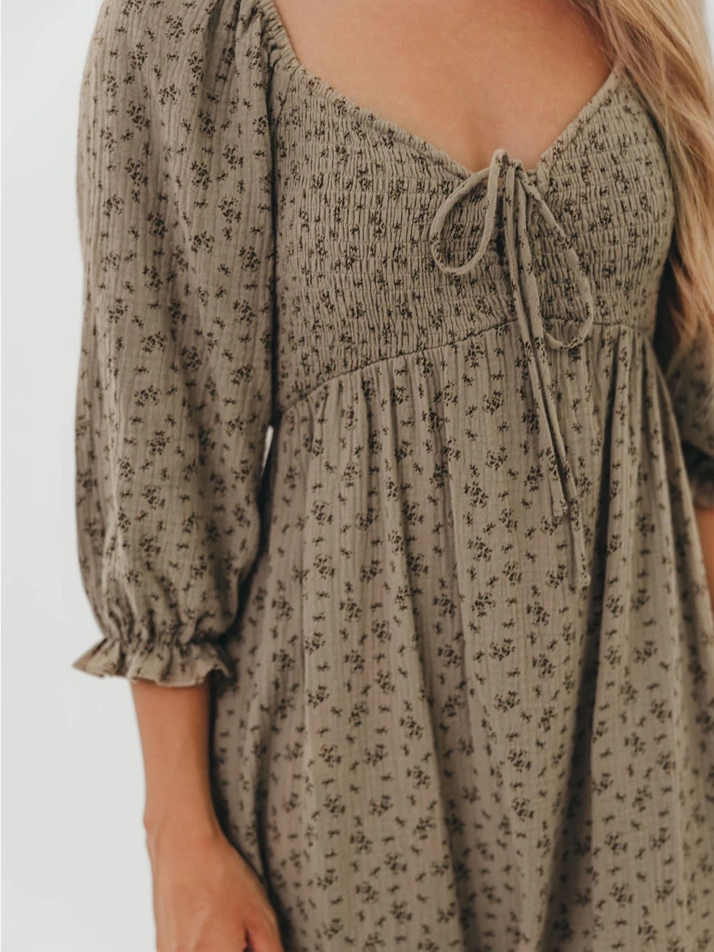 Cecilia 100% Cotton Maxi Dress in Olive Foliage - Picture 3 of 6